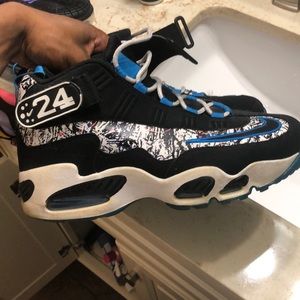 nike king griffey shoes